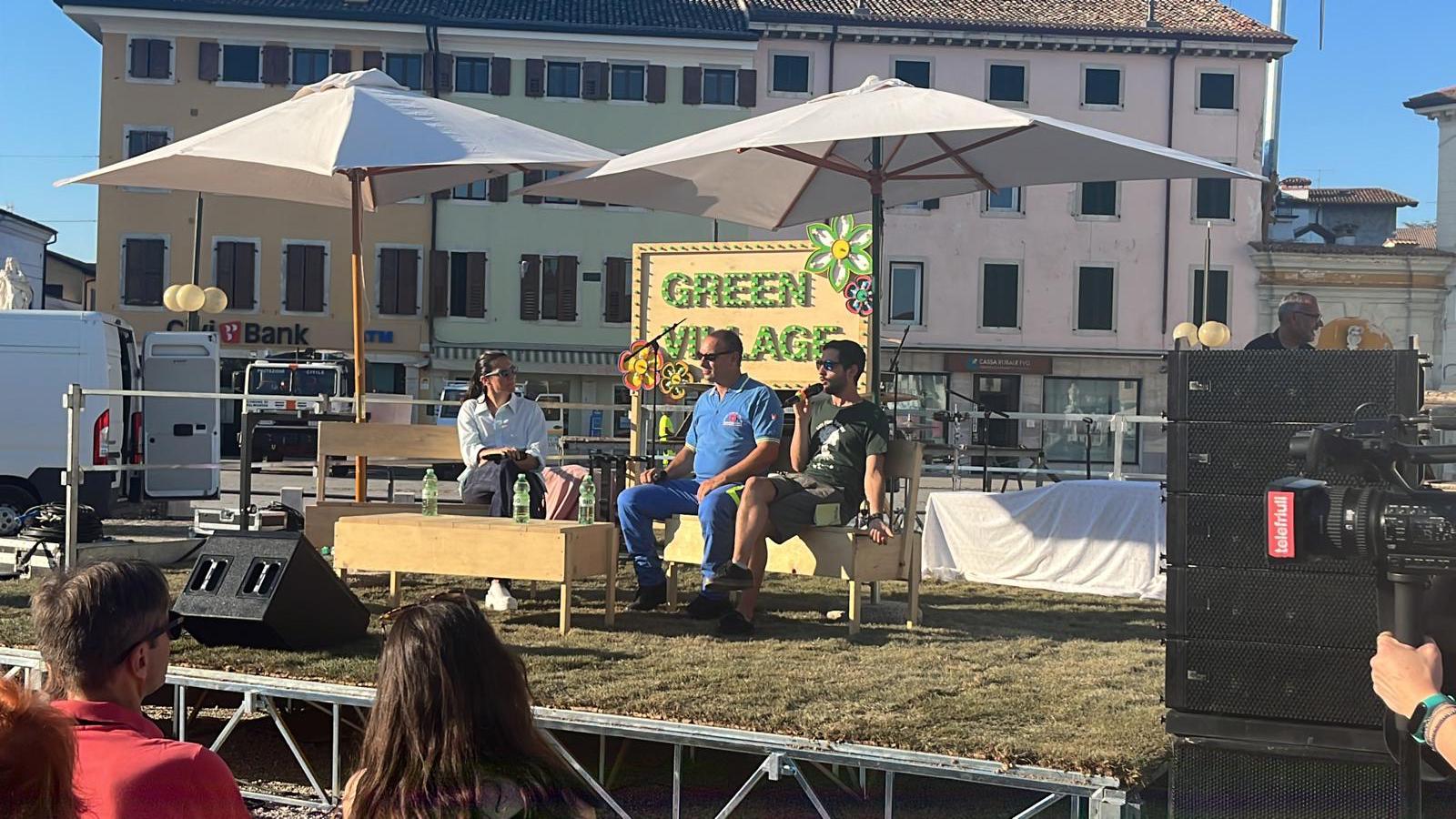 Immagine per Elisa ricorda gli incendi sul Carso prima del concerto a Palmanova: «Proteggiamolo insieme»